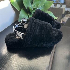 New Ugg Fluff Yeah slippers slides no tags girls 3